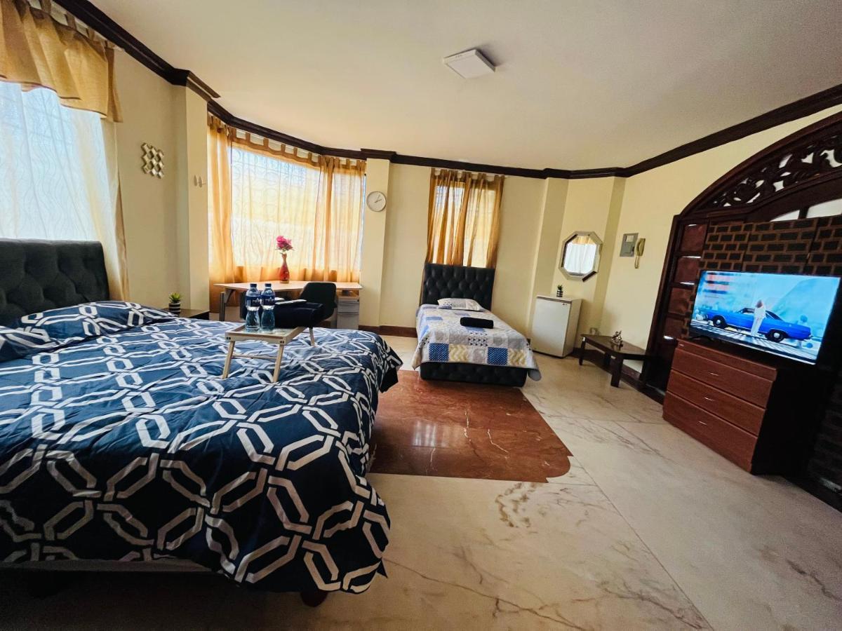 Mega Suite Junto Al San Marino Shopping جواياكيل المظهر الخارجي الصورة